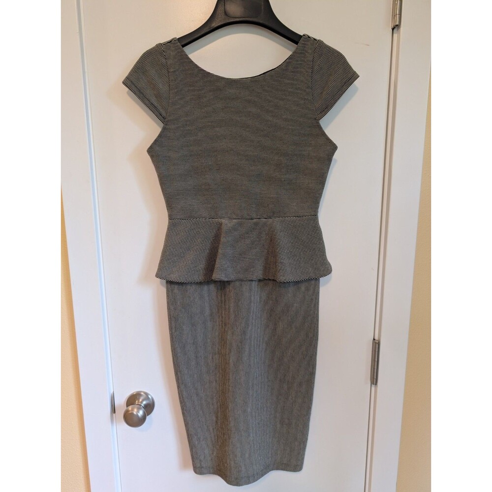 Alice & Olivia Peplum Stripe Sheath Dress XS Cap Sleeve Ruffle Work Office Chic